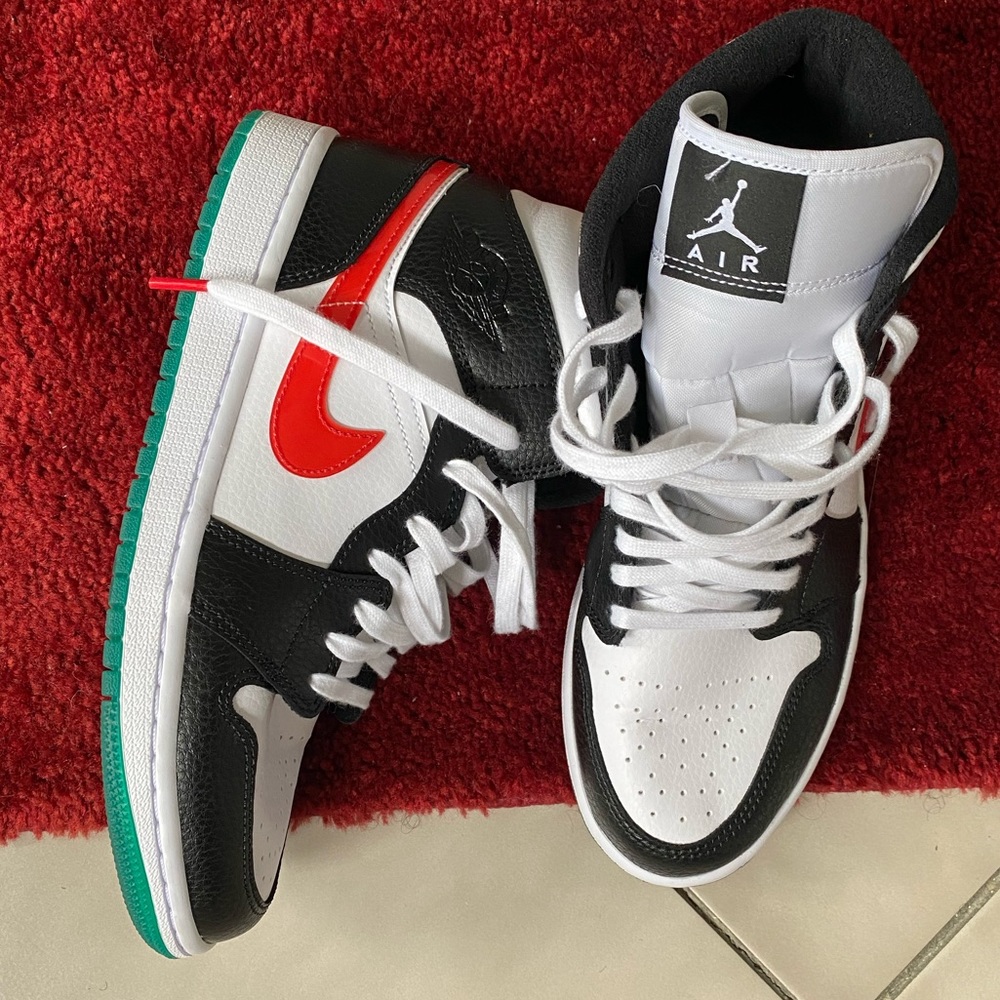 Nike Jordans RARE - Picture 6 of 8